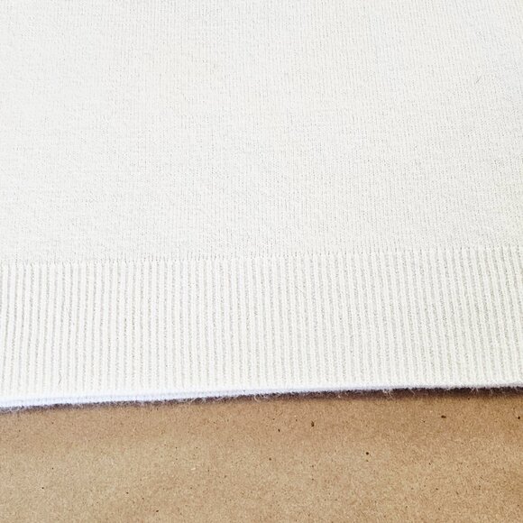 Women's Sag Harbor Creamy White Sweater Petite Medium - Picture 3 of 10